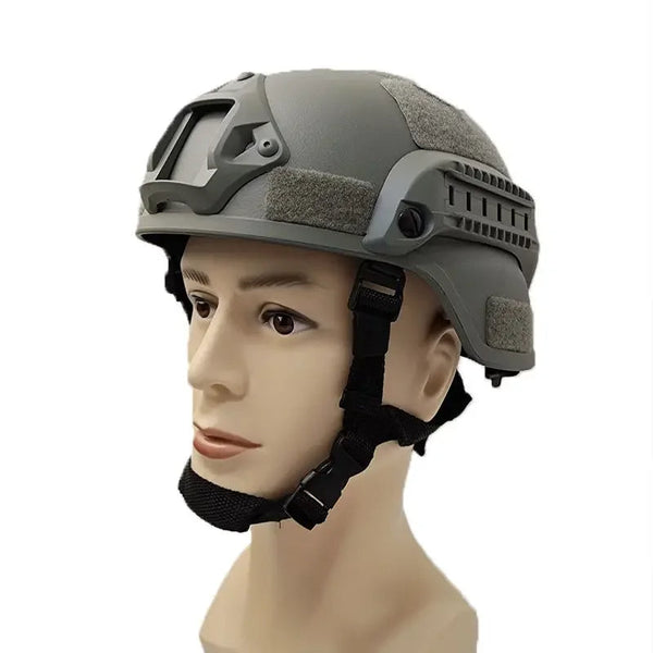 Taktischer Outdoor-Spielhelm für Airsoft und Paintball