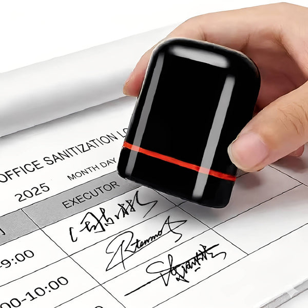 Personalisierter Stempel mit eigenem Logo und Namen