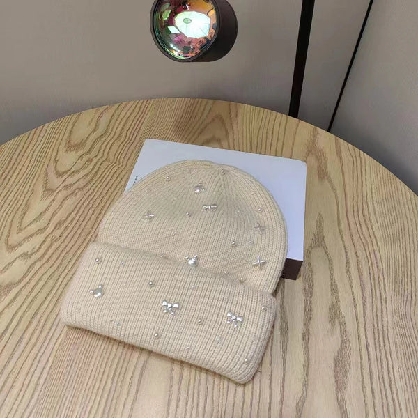 Strickmütze mit Perlenakzent für den Winter