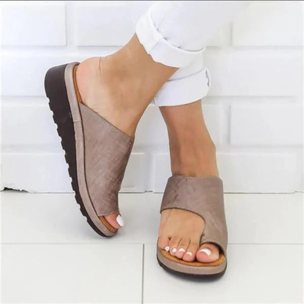 Orthopädische Korrektursandalen zur Fußausrichtung und Schmerzlinderung