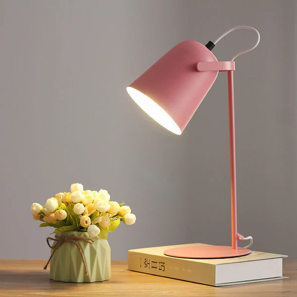Nordische Schreibtischlampe im kreativen Eimer-Design mit Macaron-Farben