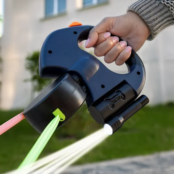 Doppelte einziehbare Hundeleine mit Taschenlampe und Kotbeutelhalter
