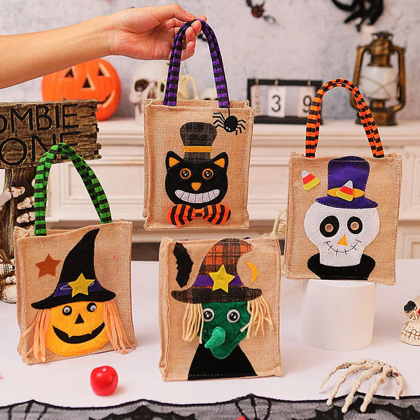 Halloween-Geschenktüte mit Kürbis-, Katzen-, Hexen- und Totenkopf-Motiv