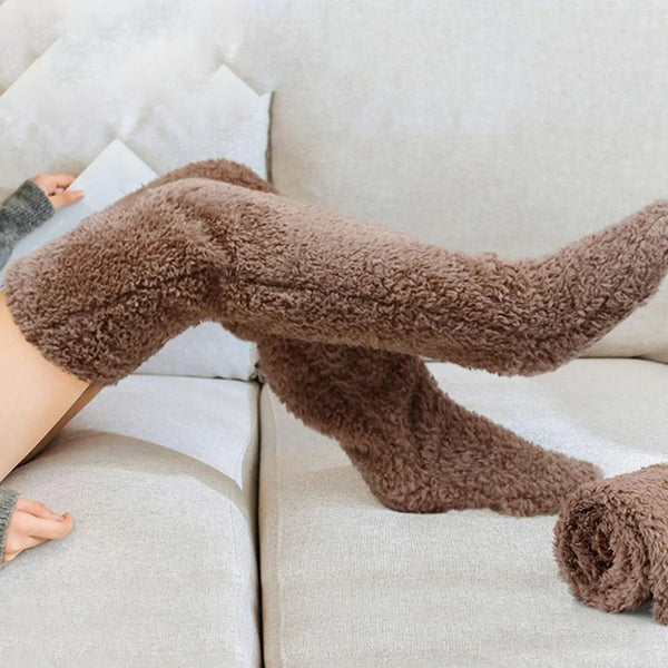 Flauschige, wärmende Overknee-Socken