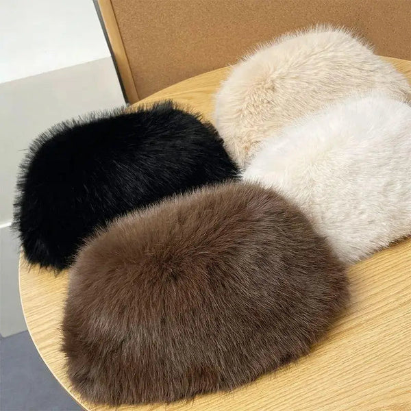 Luxuriöse Wintermütze aus Kunstfell