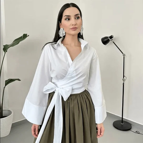 Bluse mit breitem Schleifengürtel