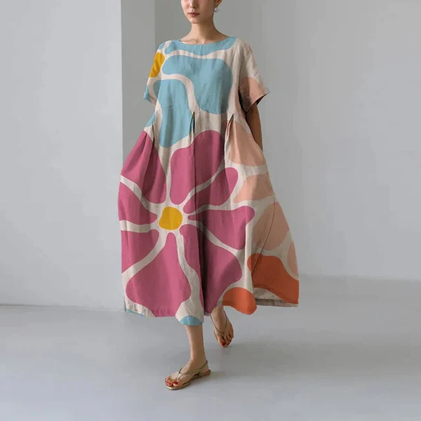 Lässiges und elegantes Kleid mit Blumenmuster