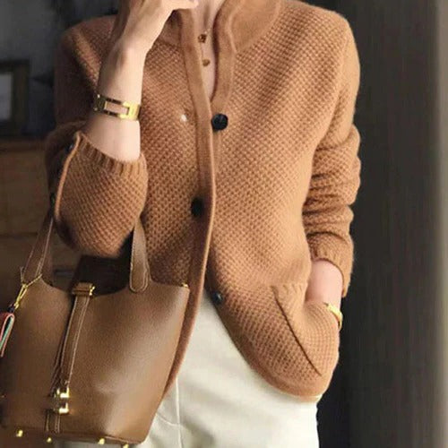 Strickjacke für gemütliche Abende: Ihr neues Lieblingsstück im Kleiderschrank